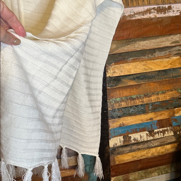 The Limited Cream Knit Cowl Neck Poncho with fringe hem layers winter - Picture 4 of 4